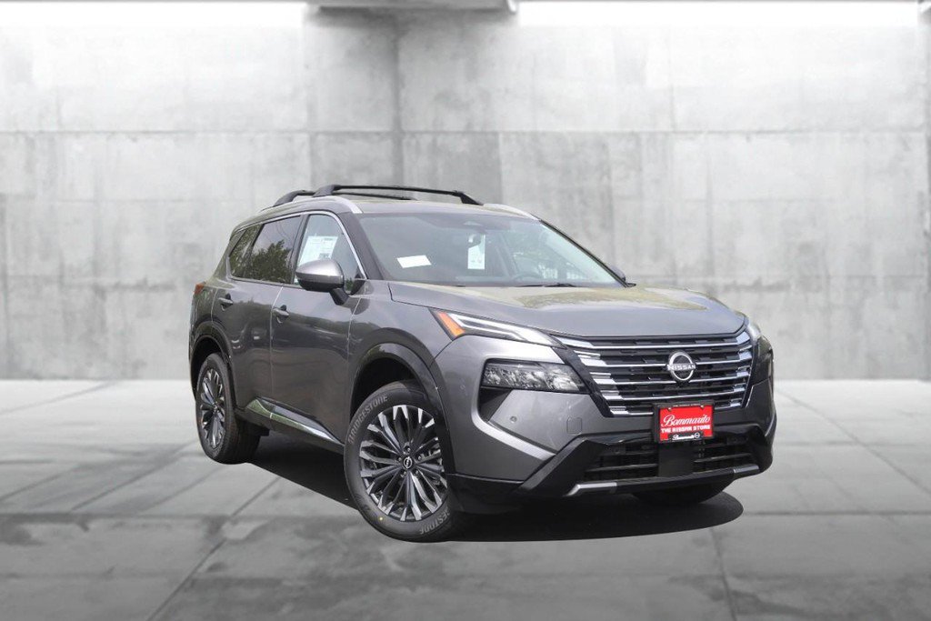 New 2026 Nissan Rogue Platinum image 2