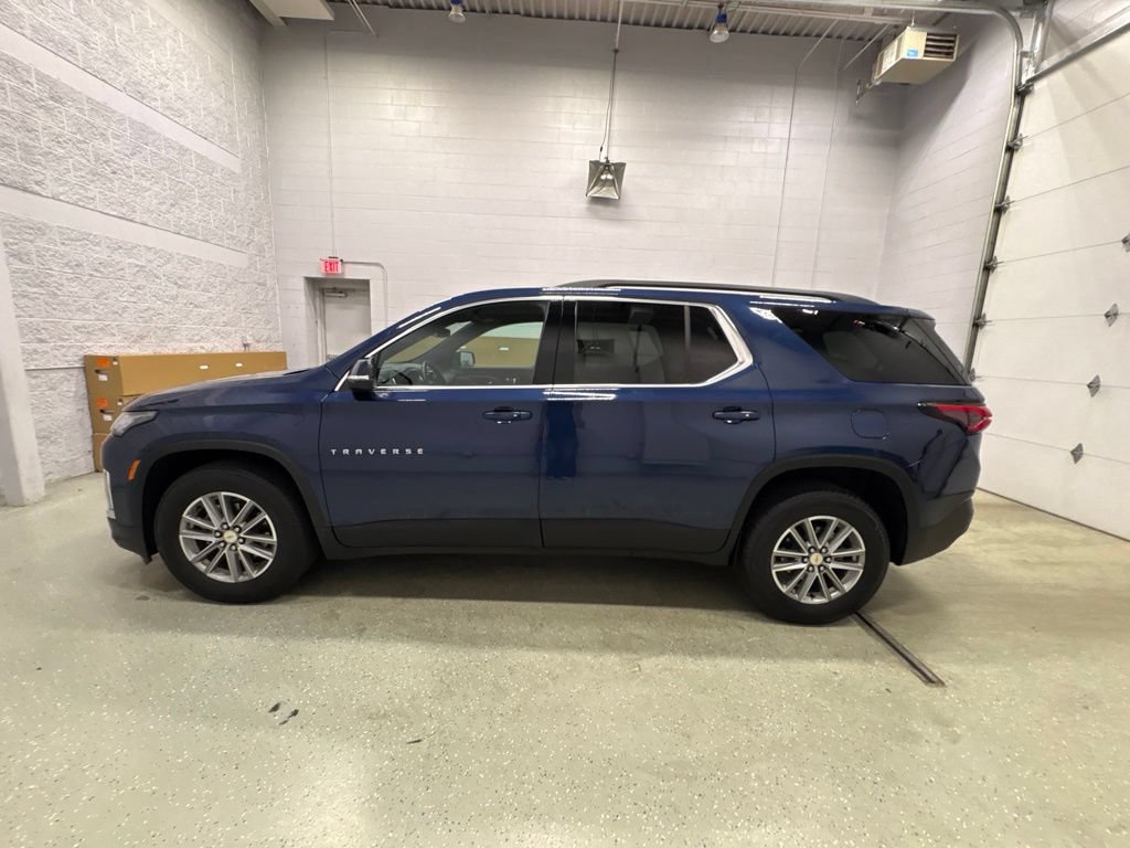 Used 2023 Chevrolet Traverse LT AWD/4WD image 7