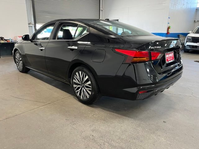 Used 2023 Nissan Altima 2.5 SV FWD image 5