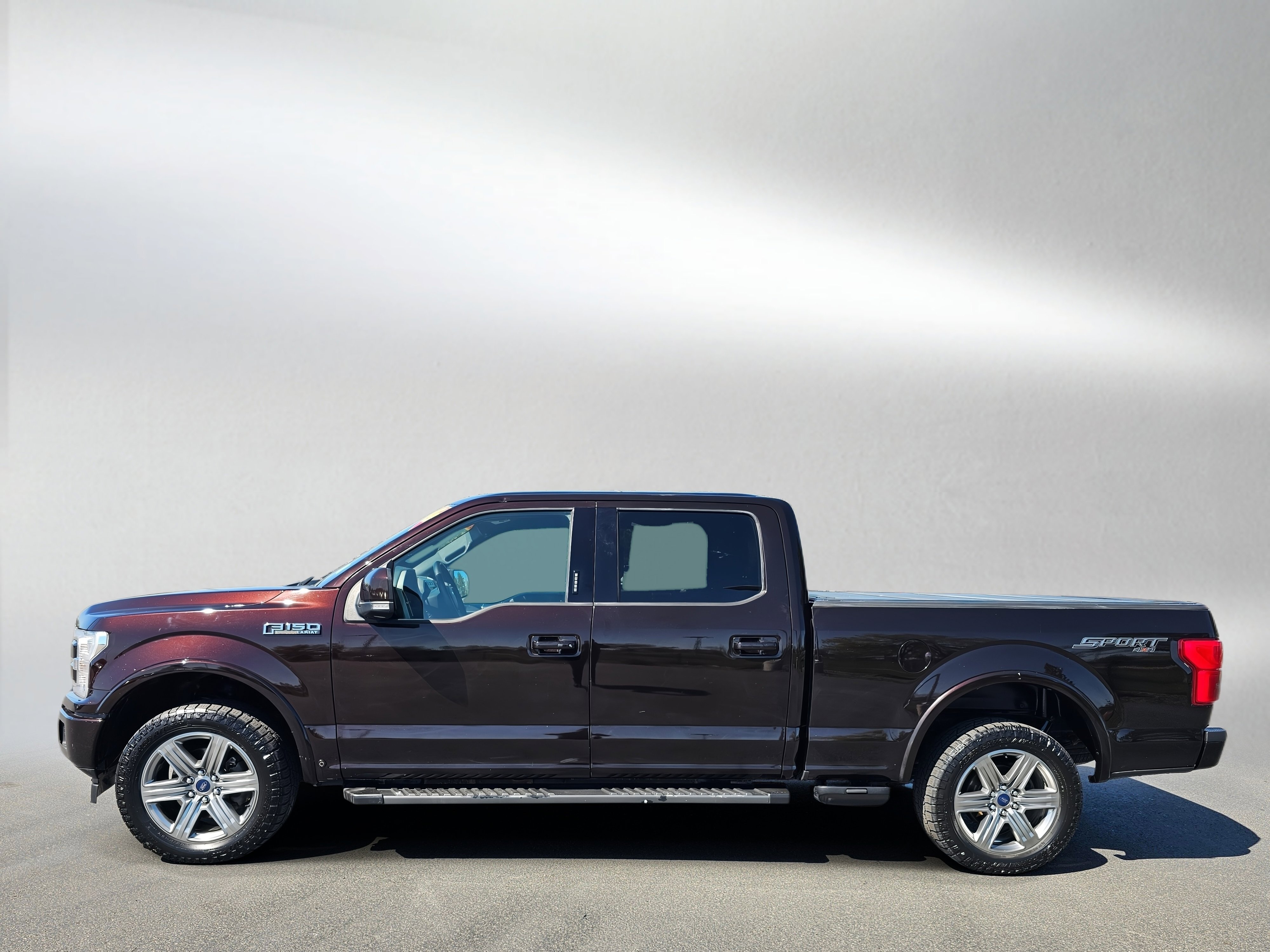 Used 2018 Ford F150 Lariat w/ Equipment Group 502A Luxury AWD/4WD image 2