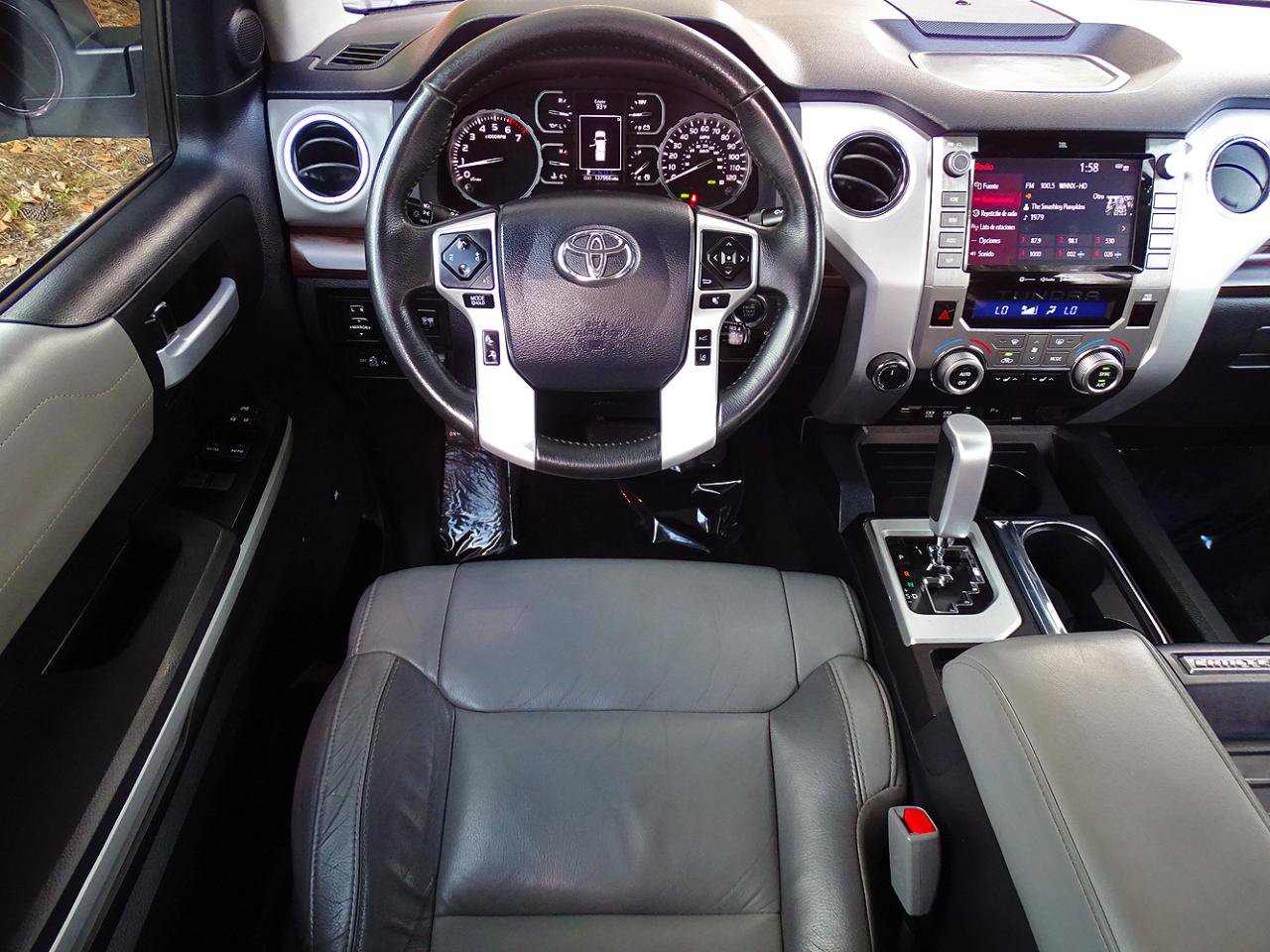 Used 2020 Toyota Tundra Limited w/ Limited Premium Package AWD/4WD image 38