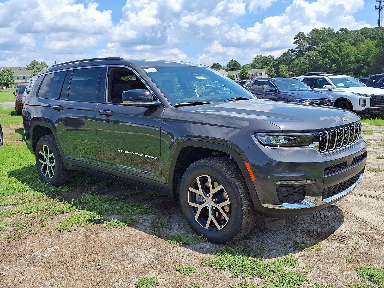 New 2025 Jeep Grand Cherokee L Limited image 2