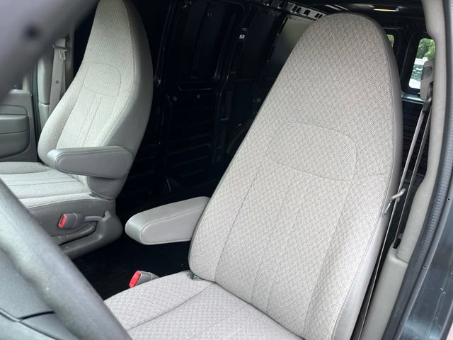Used 2014 Chevrolet Express 1500 RWD image 15