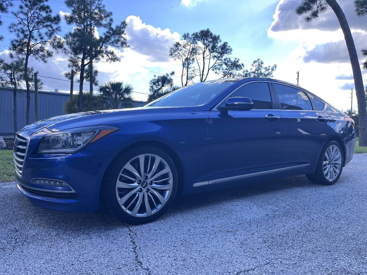 Used 2017 Genesis G80 5.0 Ultimate RWD image 3