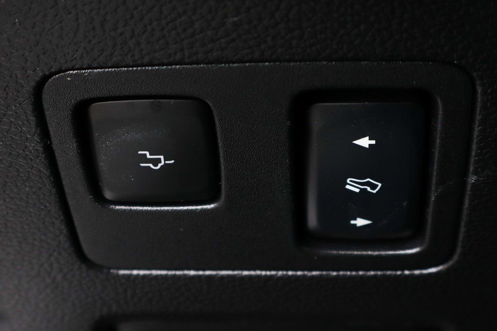 Used 2017 Ford F350 Lariat w/ Lariat Ultimate Package image 23