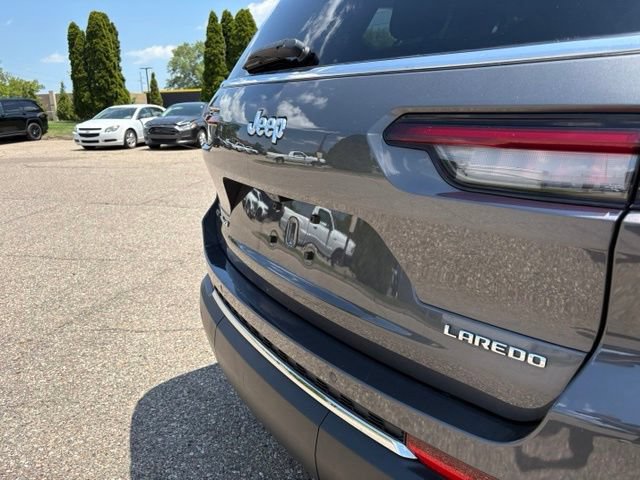Used 2023 Jeep Grand Cherokee L Laredo w/ Luxury Tech Group I AWD/4WD image 38