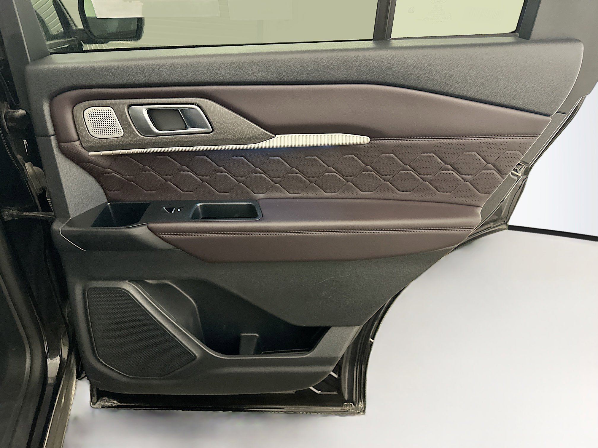 Used 2025 Ford Explorer Platinum w/ LUX Leather Package image 34