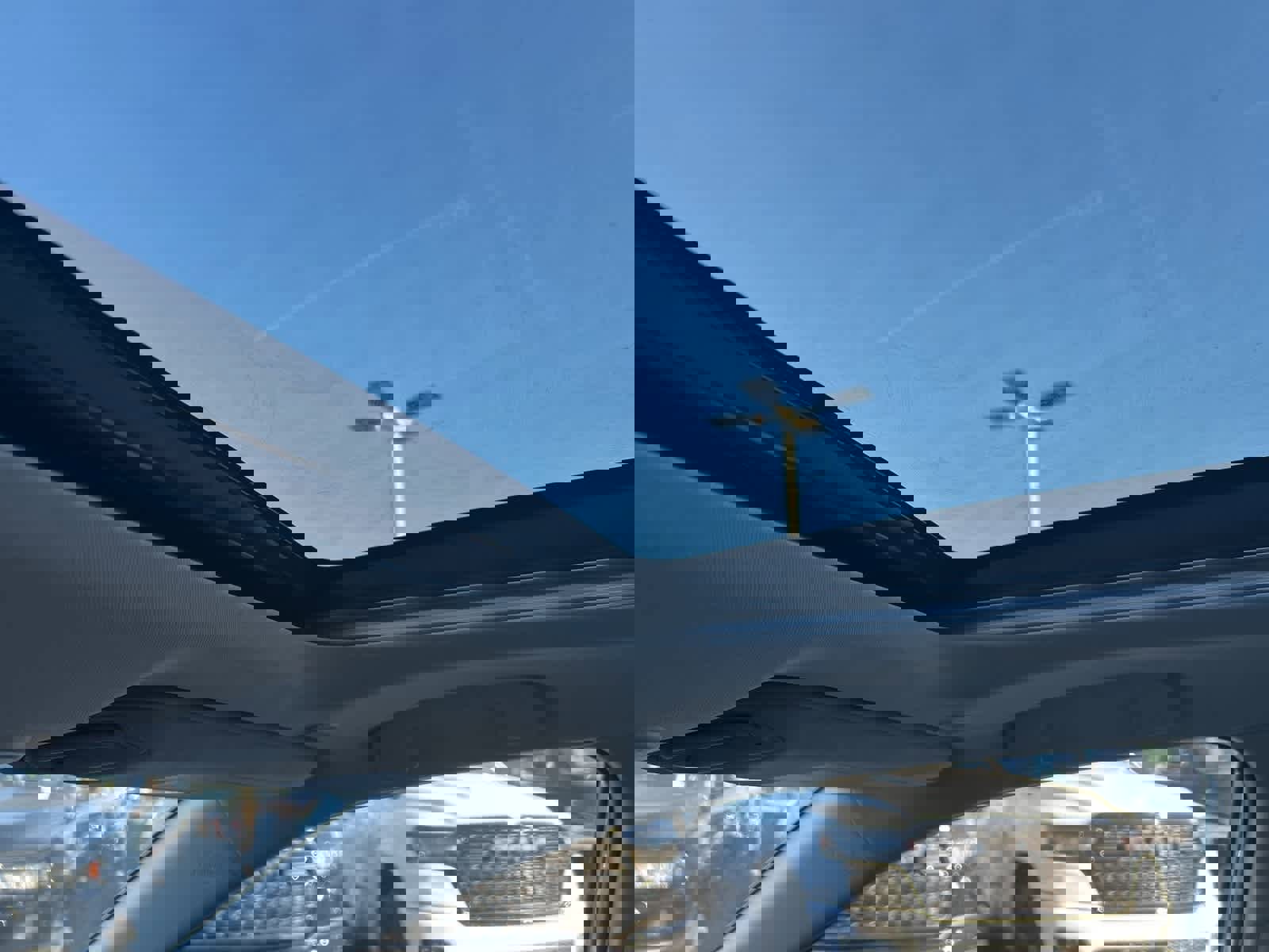 Used 2025 Toyota Camry XLE image 40