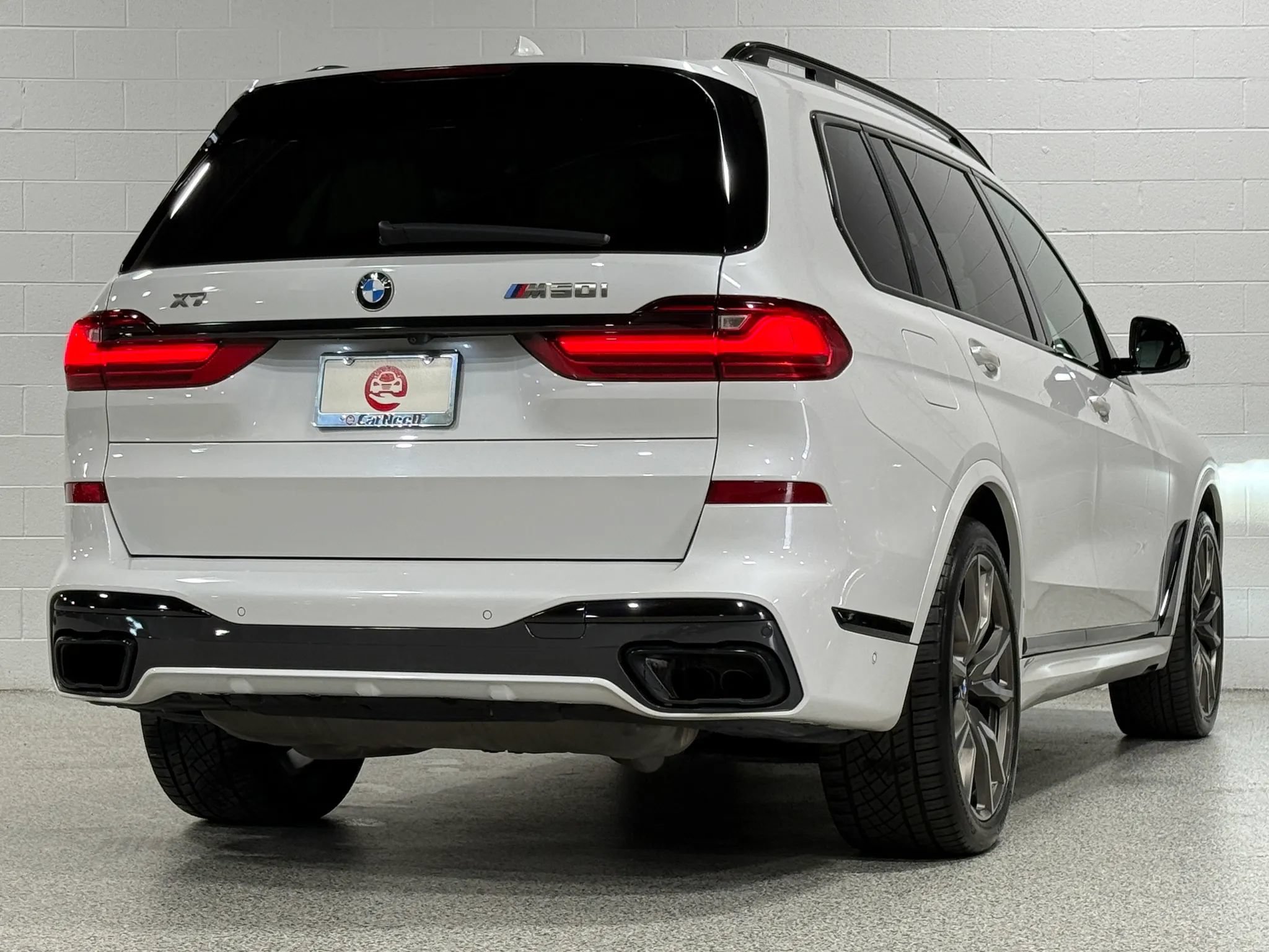 Used 2020 BMW X7 M50i w/ Executive Package AWD/4WD image 6