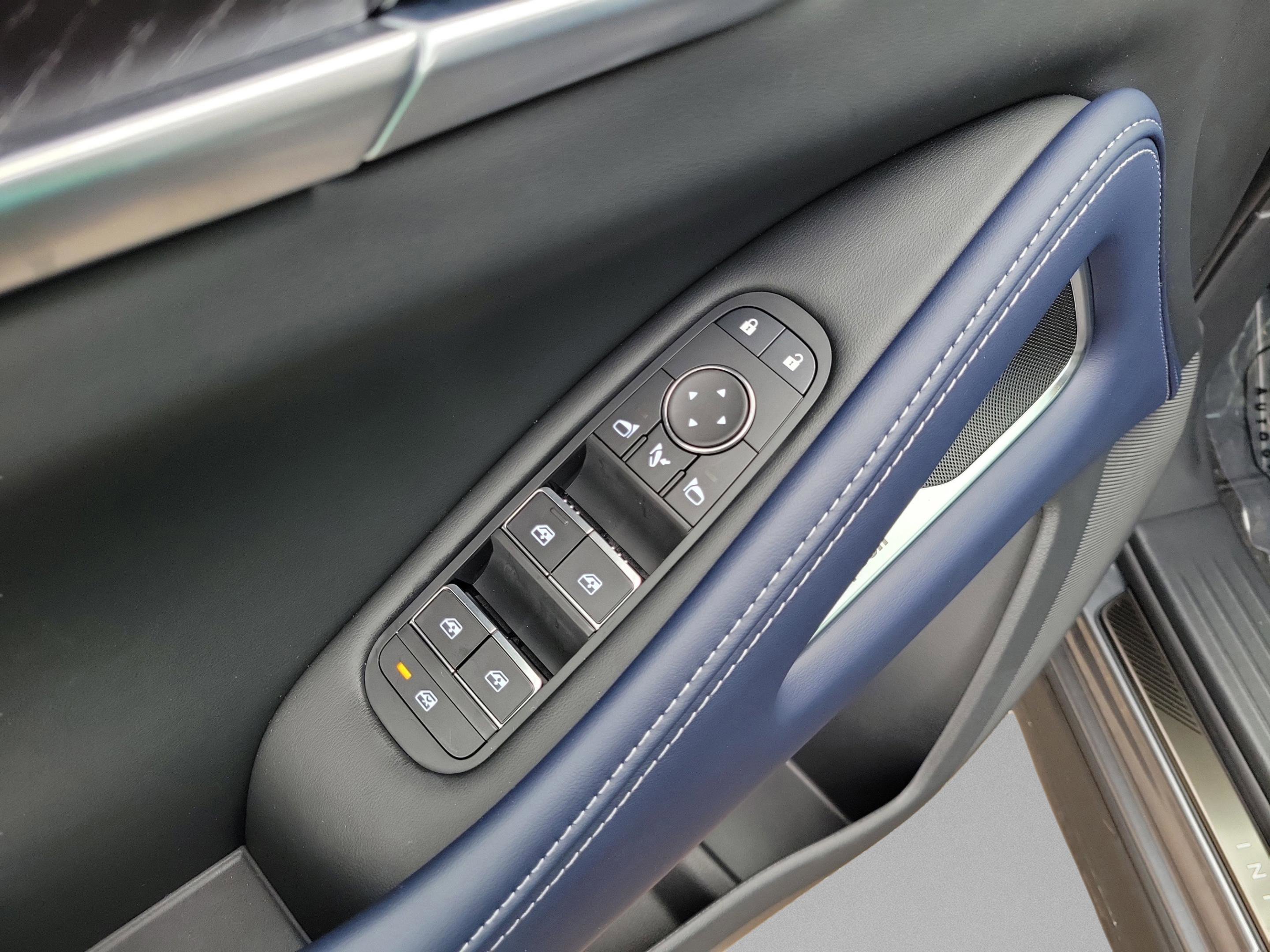 New 2026 INFINITI QX60 Sport w/ Dark Cargo Package image 11