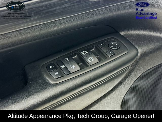 Used 2022 Jeep Grand Cherokee Laredo X image 18