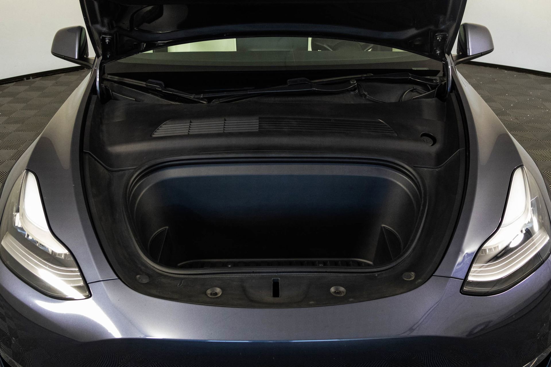 Used 2020 Tesla Model Y Long Range image 42