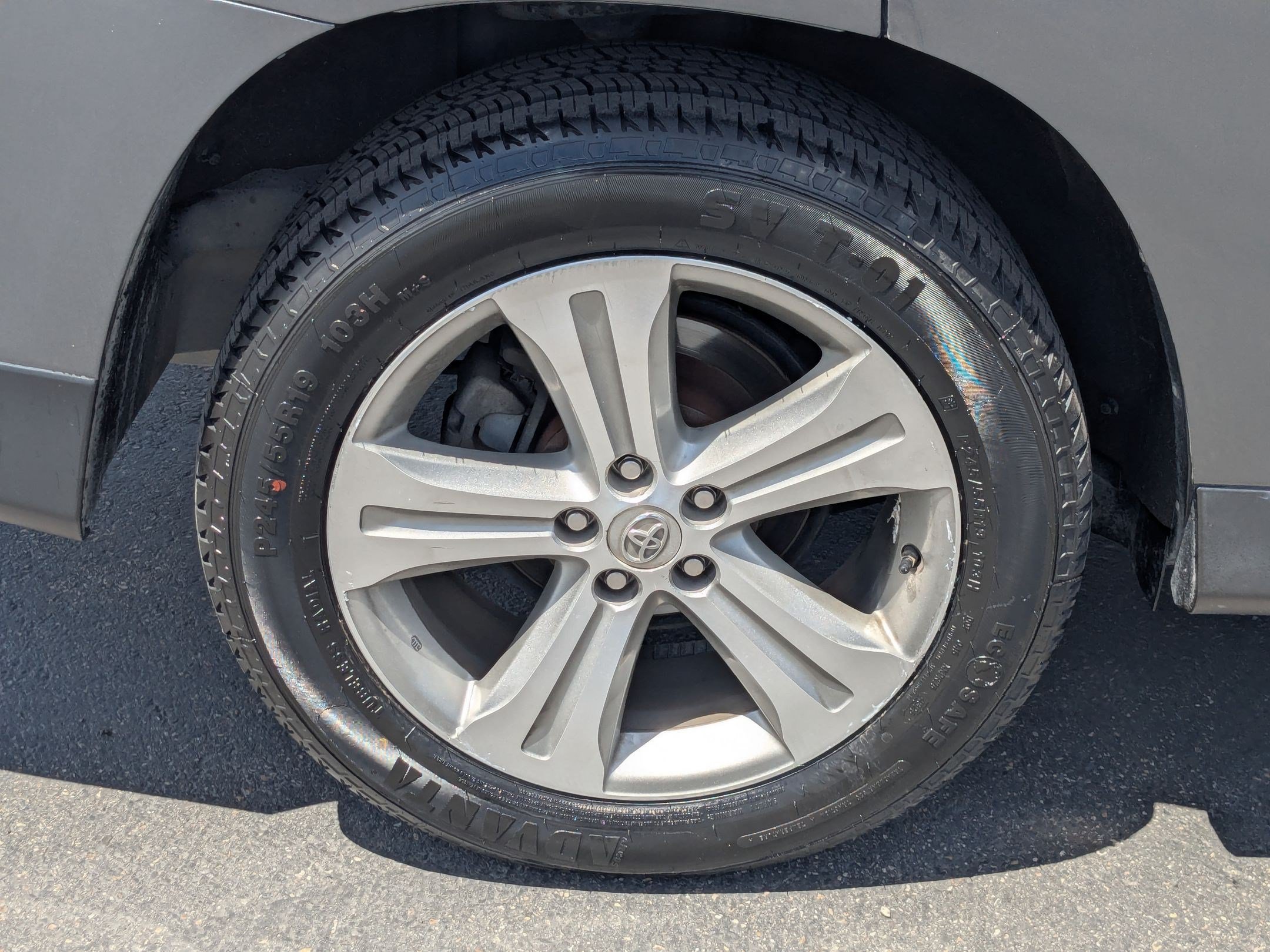 Used 2013 Toyota Highlander Limited AWD/4WD image 12