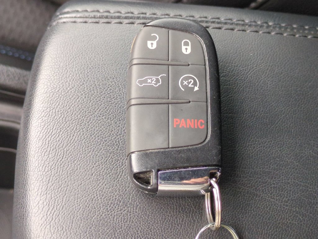 Used 2023 Jeep Compass Latitude w/ Convenience Group AWD/4WD image 26
