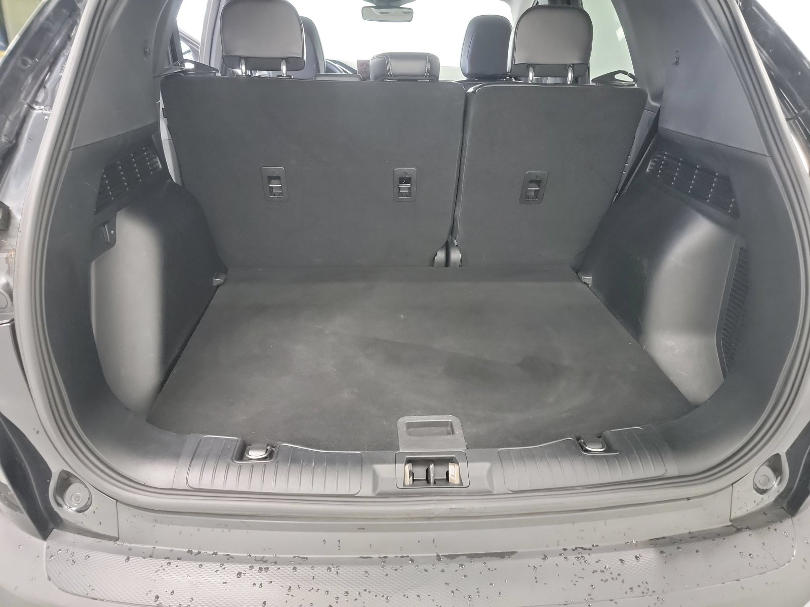 Used 2023 Ford Escape Platinum AWD/4WD image 25