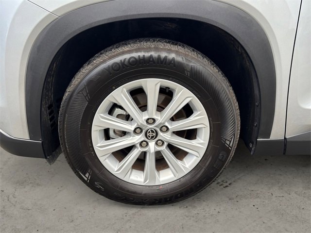 Used 2025 Toyota Grand Highlander AWD image 14