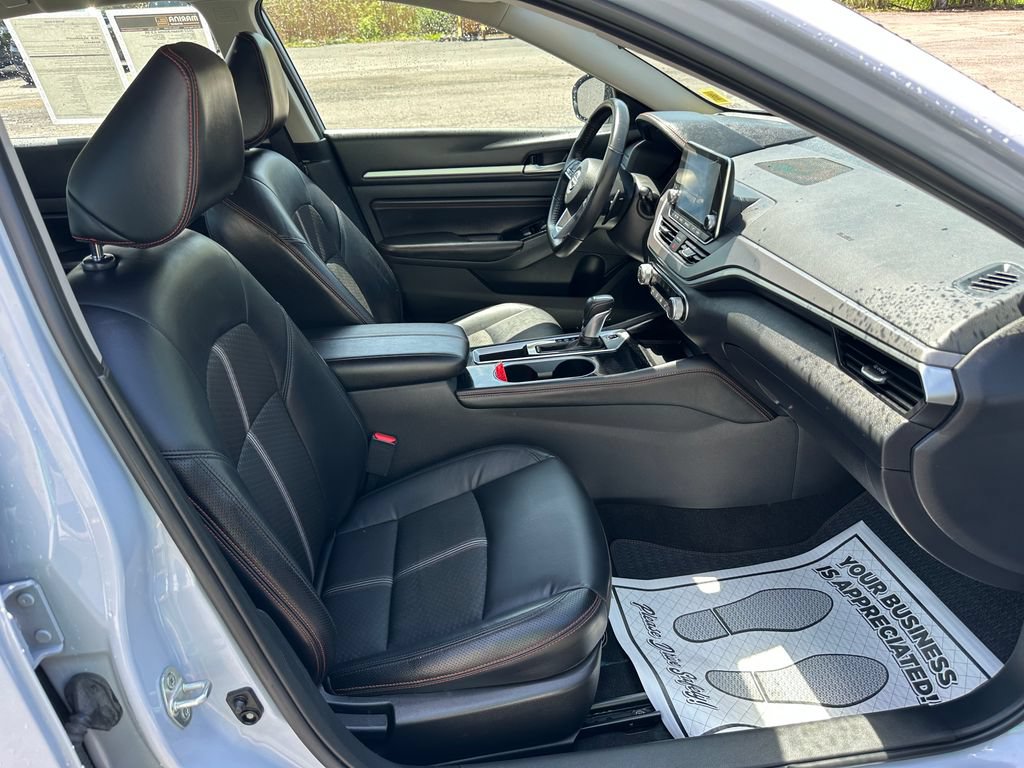 Used 2023 Nissan Altima 2.5 SR FWD image 28