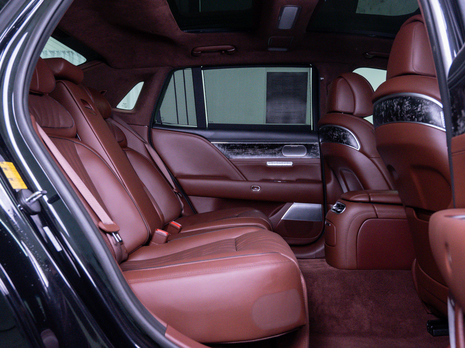 Used 2024 Genesis G90 3.5T AWD/4WD image 11