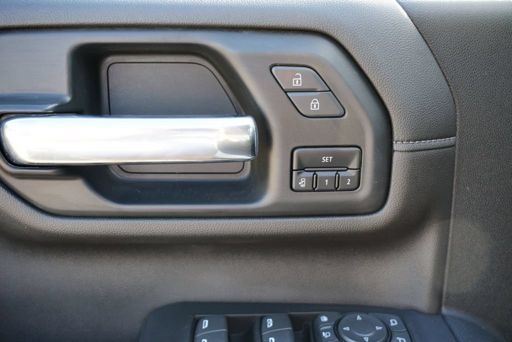 Used 2022 Chevrolet Silverado 2500 LTZ w/ Safety Package AWD/4WD image 16