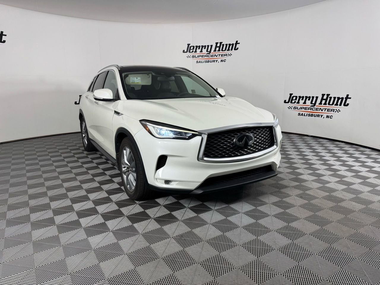 Used 2020 INFINITI QX50 Luxe image 8