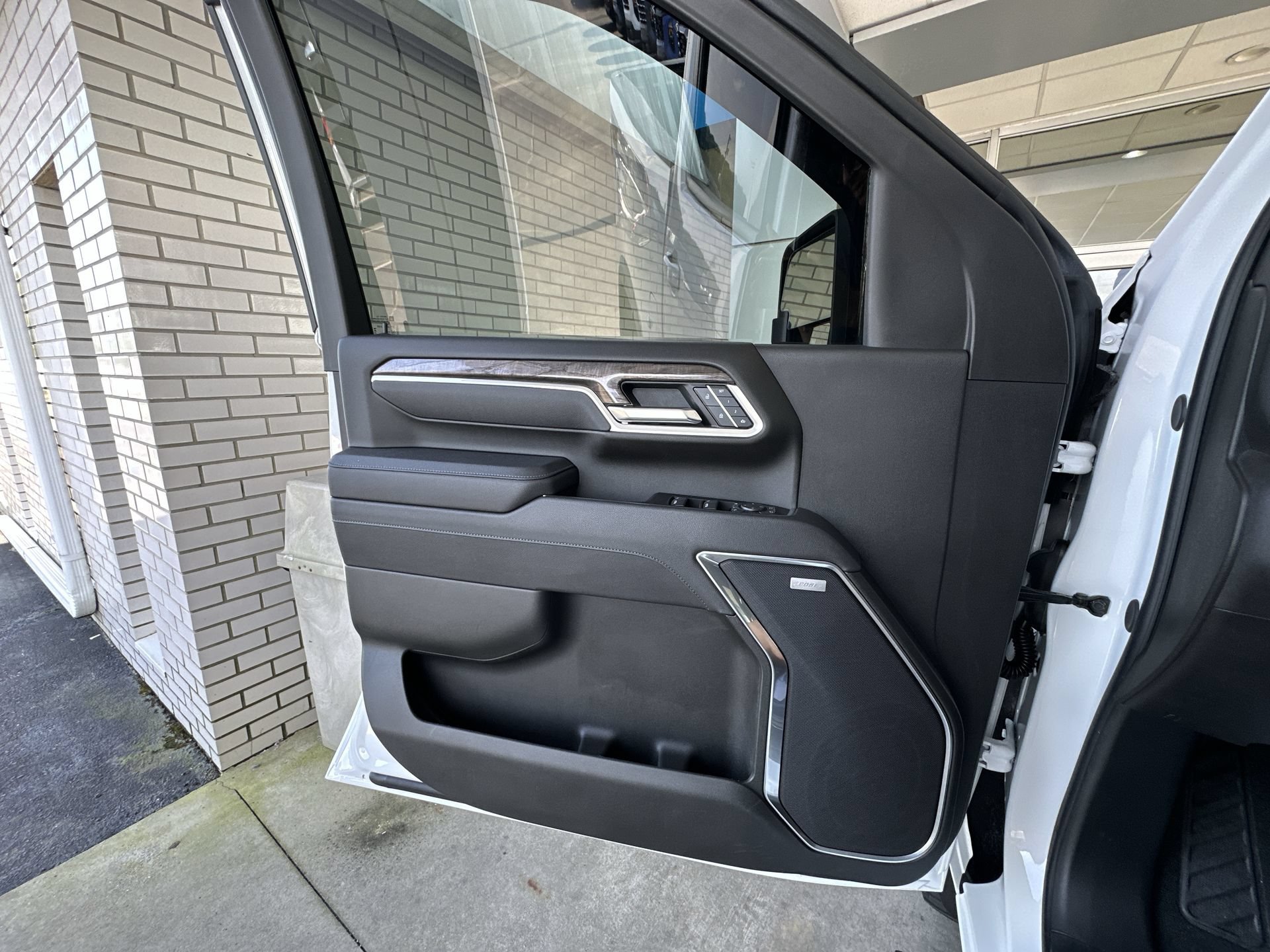 Certified 2025 Chevrolet Silverado 2500 LTZ w/ Trail Boss Package AWD/4WD image 23