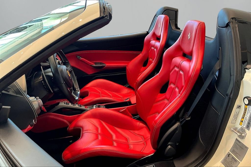Used 2017 Ferrari 488 Spider RWD image 18