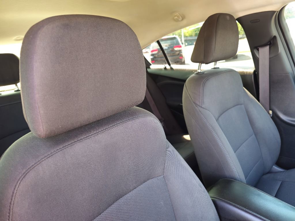 Used 2017 Chevrolet Cruze LT image 64