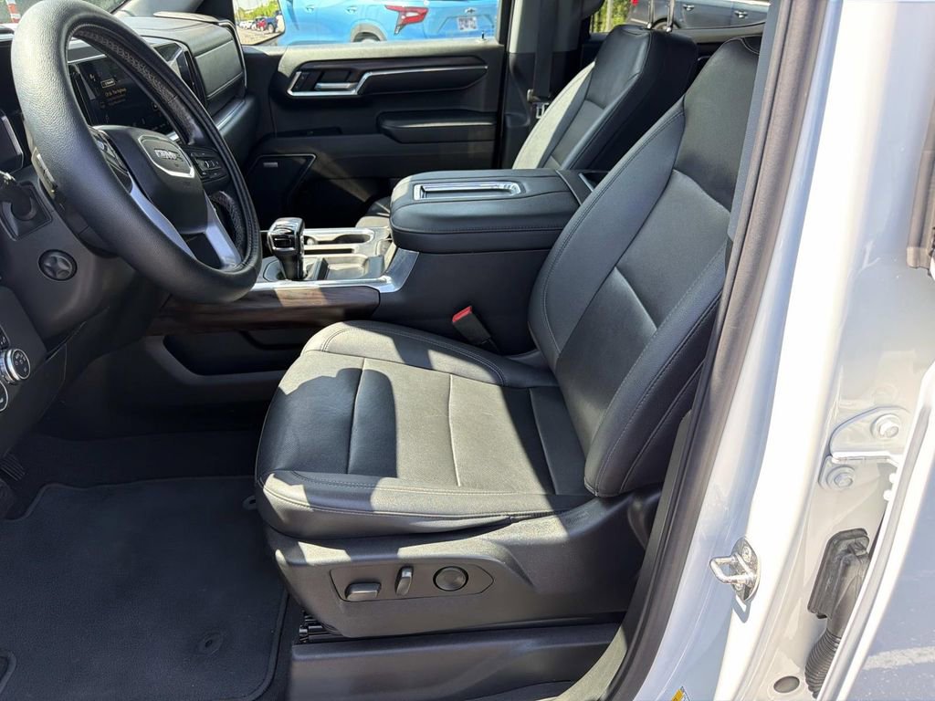 Used 2022 GMC Sierra 1500 SLT w/ SLT Convenience Package AWD/4WD image 23