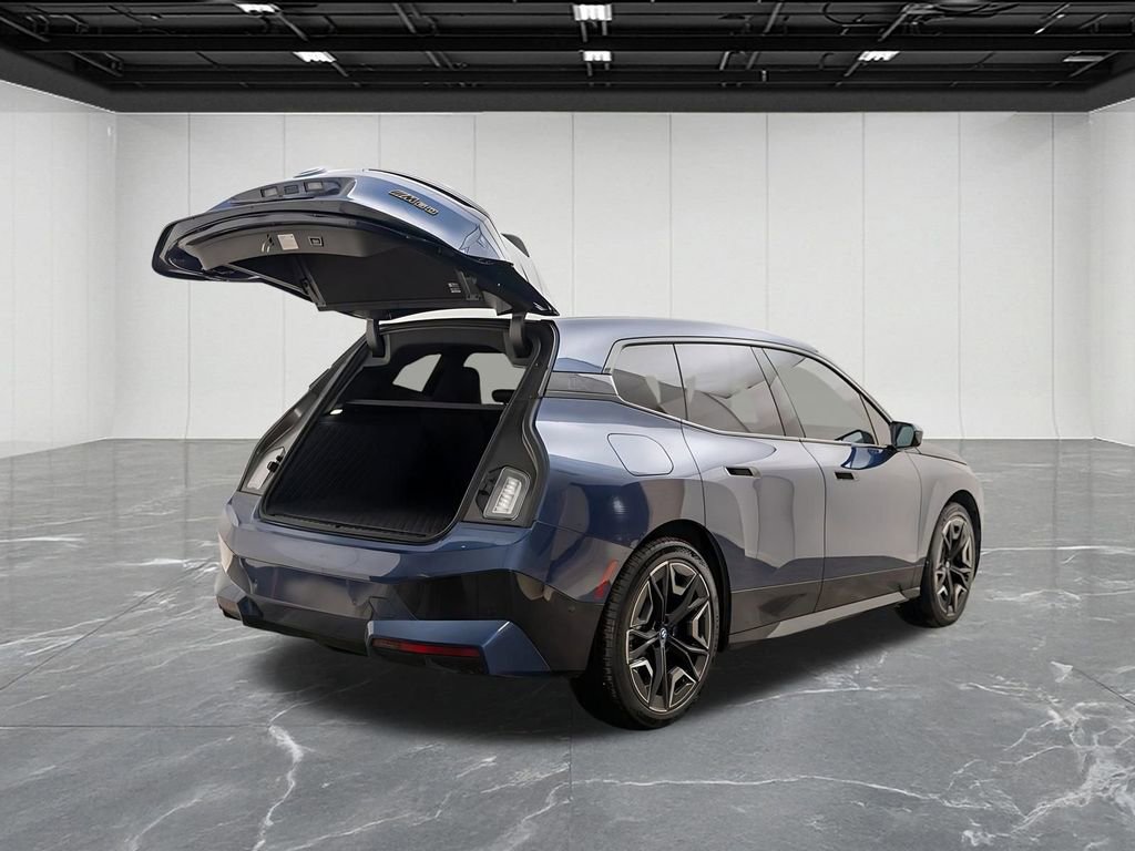 Used 2025 BMW iX M60 image 17