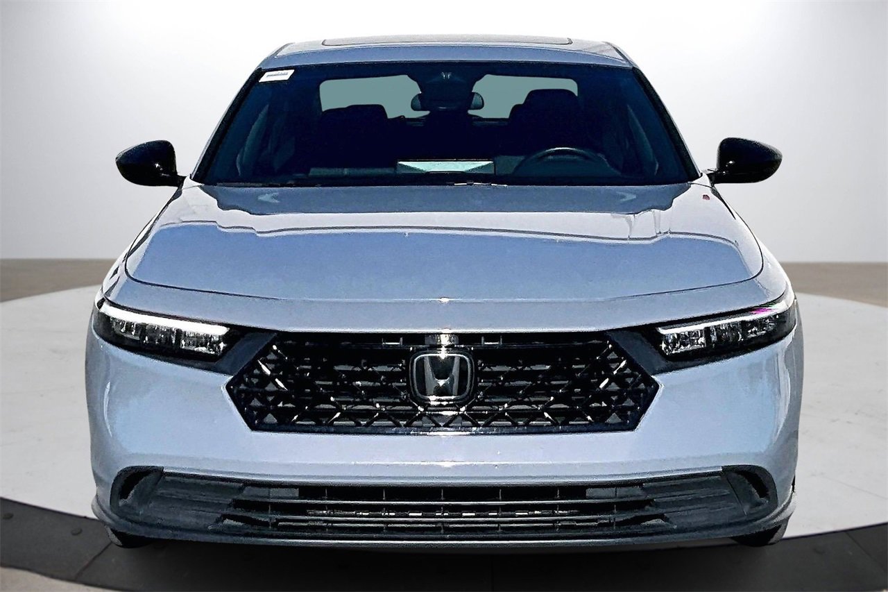 Used 2023 Honda Accord Sport image 3