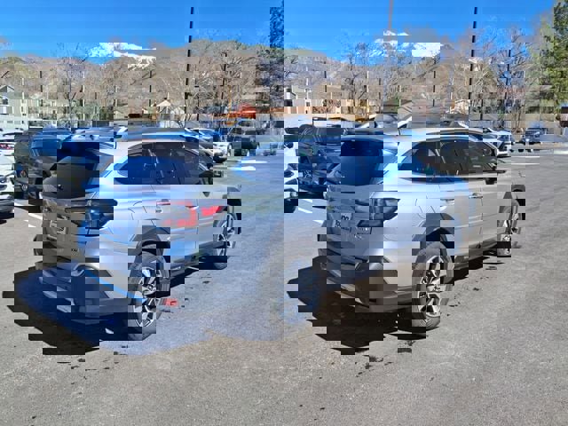 Used 2024 Subaru Outback Touring XT image 3