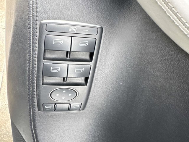 Used 2013 Tesla Model S image 11