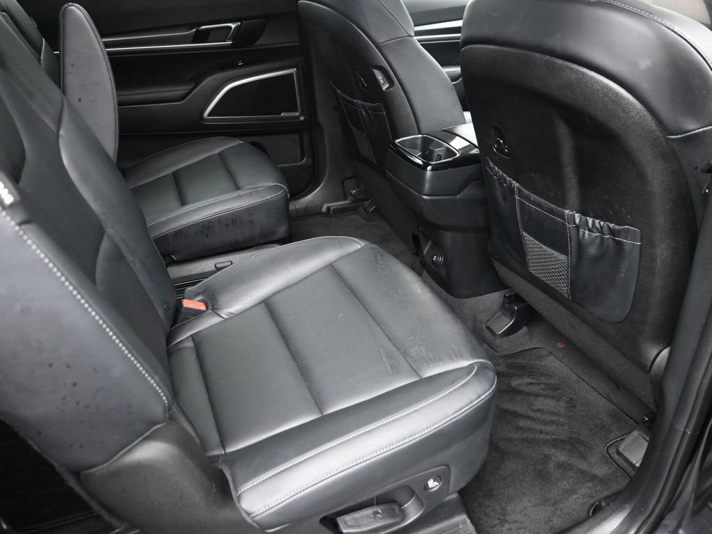 Used 2025 Kia Telluride S image 8