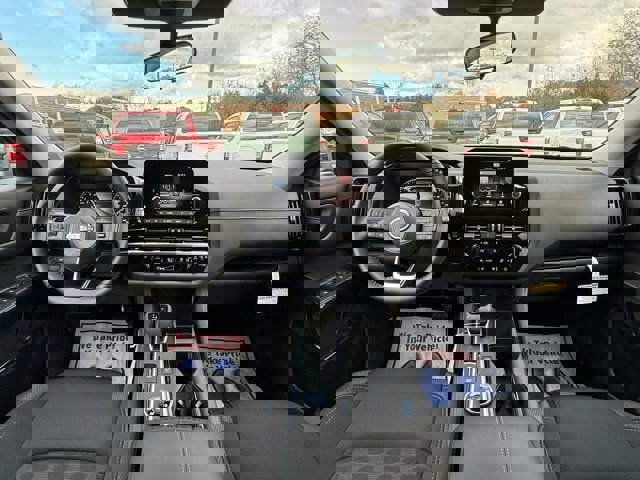 New 2025 Nissan Pathfinder SV image 22