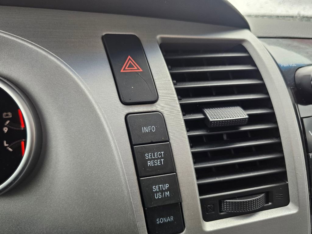Used 2008 Toyota Sequoia Limited AWD/4WD image 32