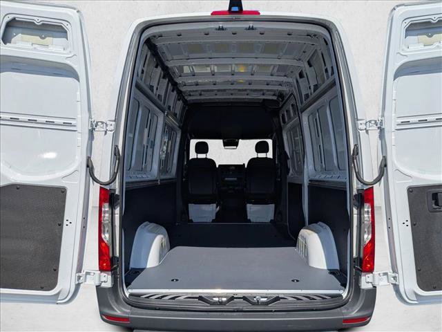 Certified 2024 Mercedes-Benz Sprinter 2500 image 6