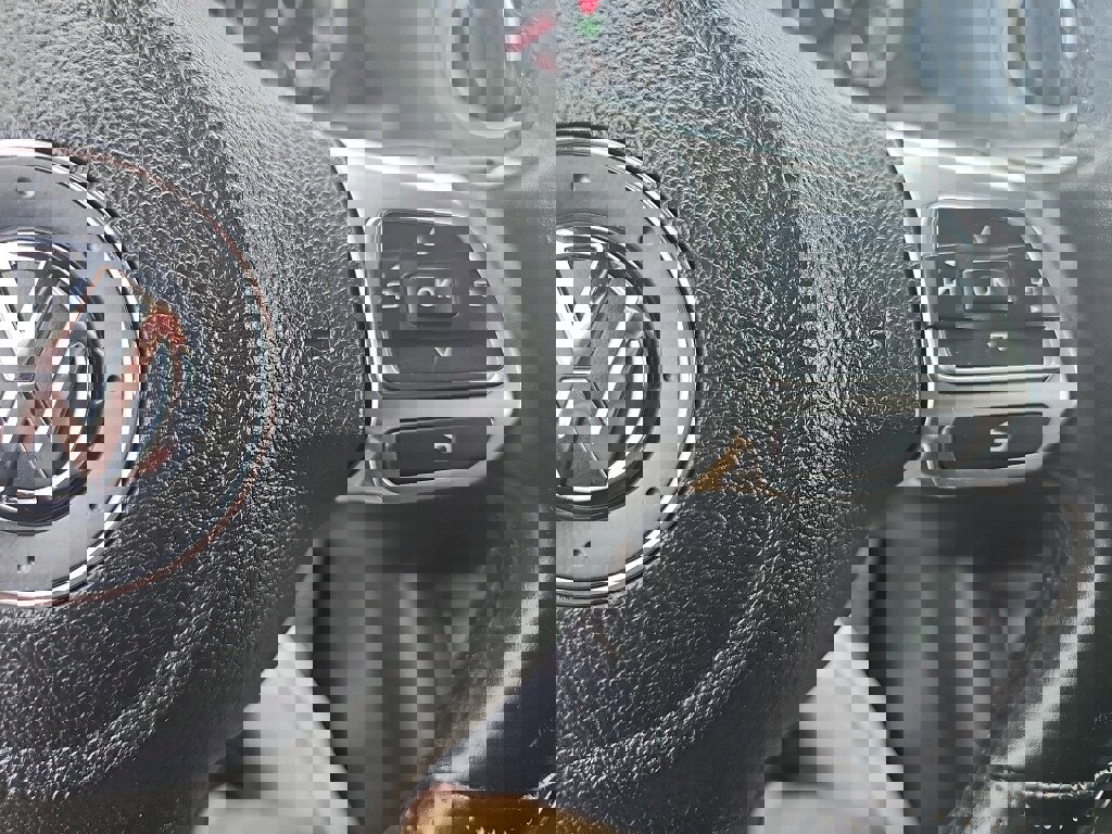 Used 2016 Volkswagen Tiguan R-Line image 13