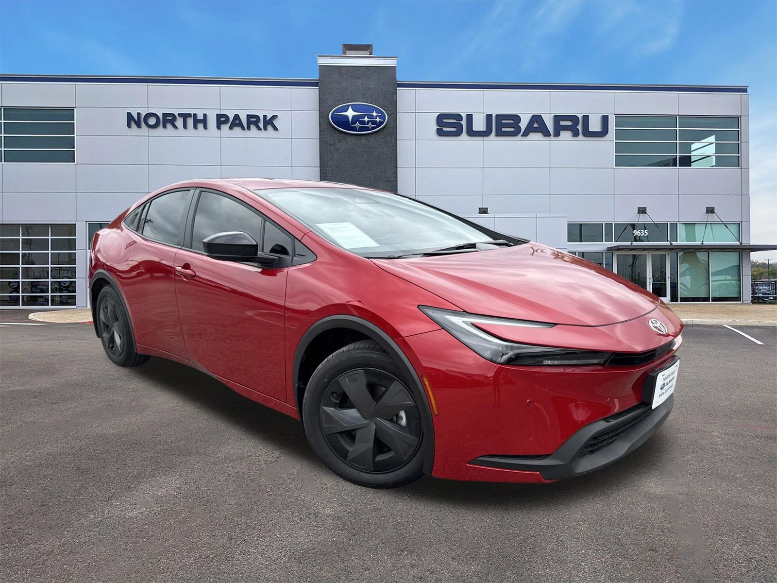 Used 2023 Toyota Prius LE image 1