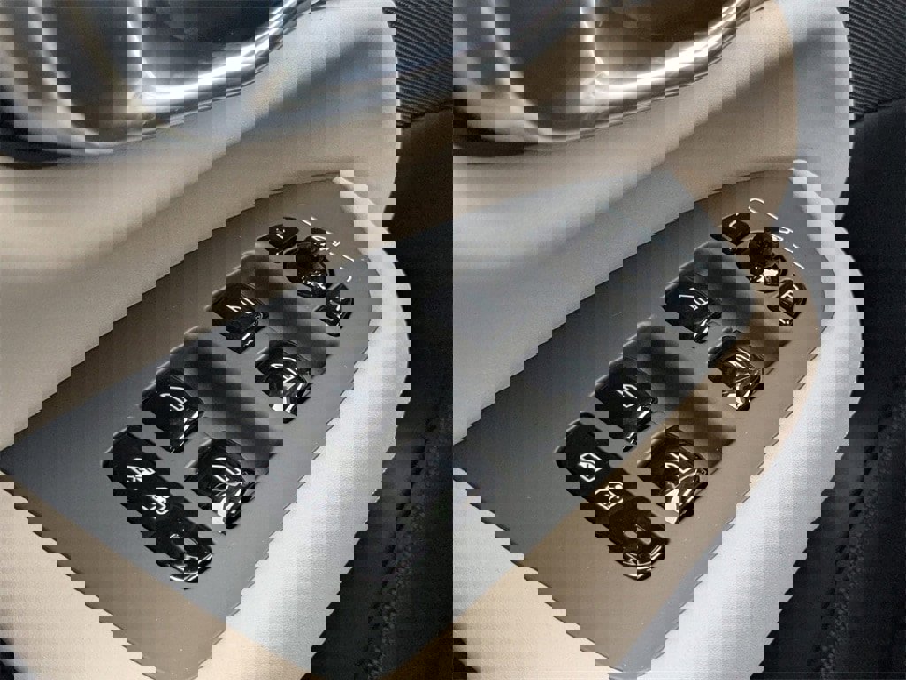 New 2026 Volvo XC90 T8 Ultra w/ Protection Package Premier image 32