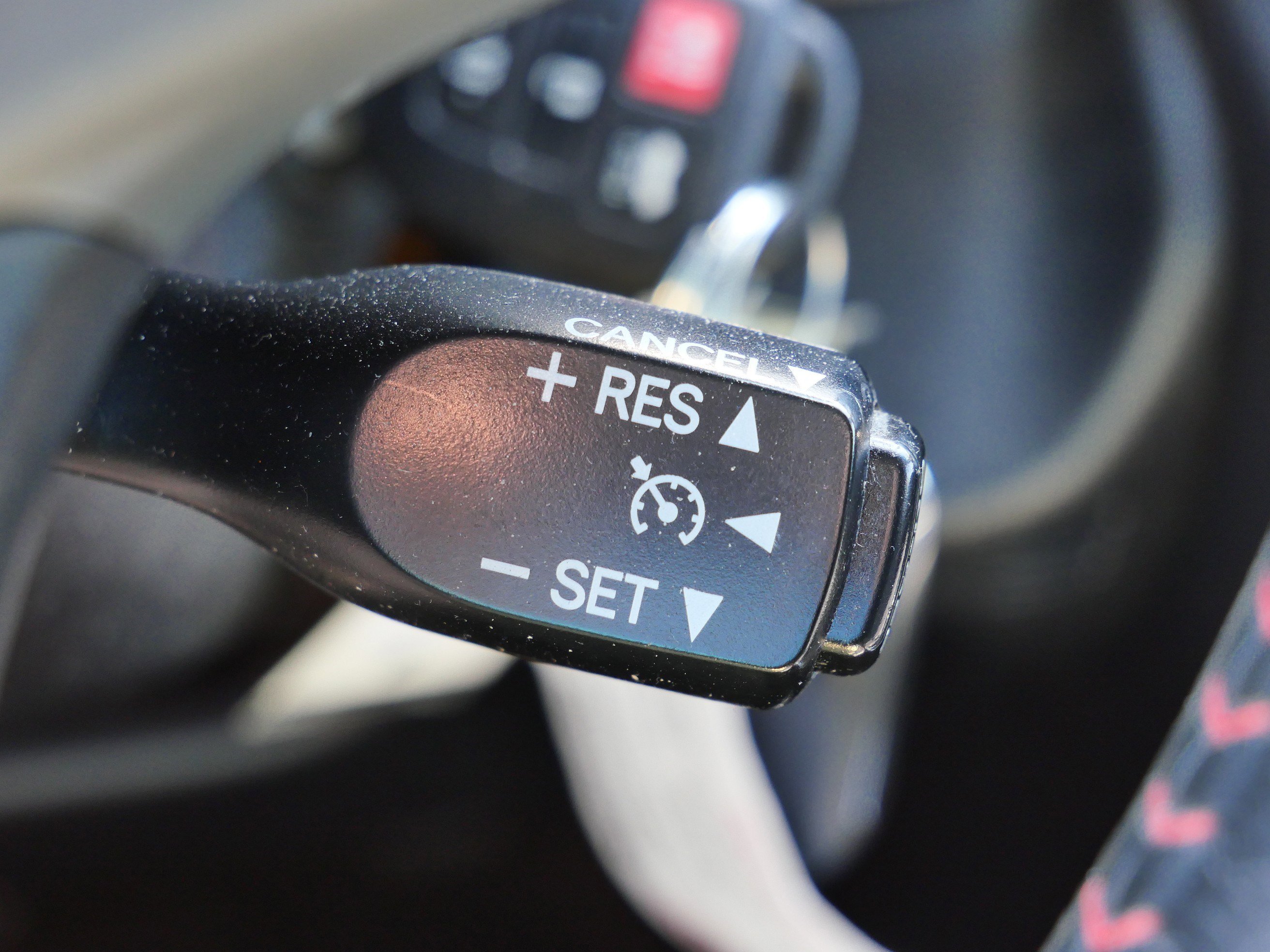 Used 2016 Toyota Camry SE FWD image 34