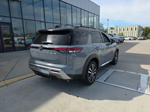Used 2025 Nissan Pathfinder Platinum w/ Cargo Package image 4
