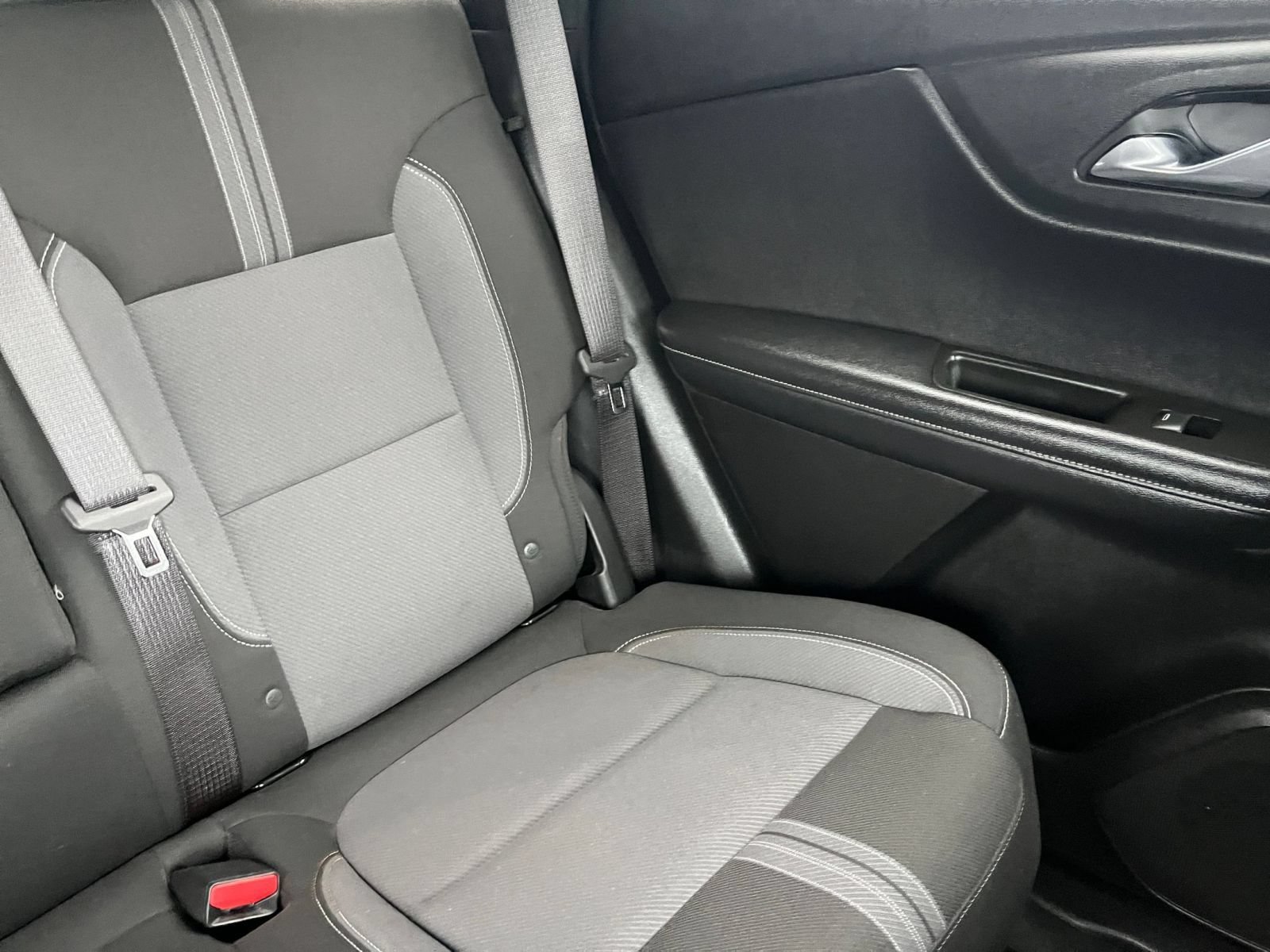 Used 2025 Chevrolet Blazer LT FWD image 42