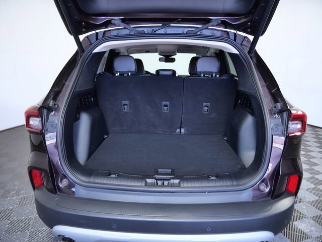 Certified 2023 Ford Escape Platinum w/ Premium Technology Package AWD/4WD image 9