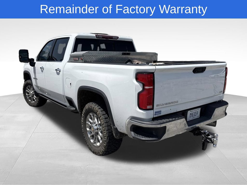 Used 2024 Chevrolet Silverado 2500 LTZ w/ LTZ Premium Package AWD/4WD image 3