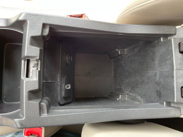 Used 2017 Ford Escape SE w/ SE Leather Comfort Package image 26