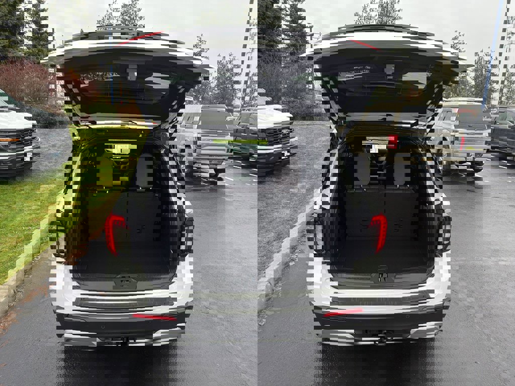 New 2026 Ford Explorer Platinum w/ LUX Leather Package image 6