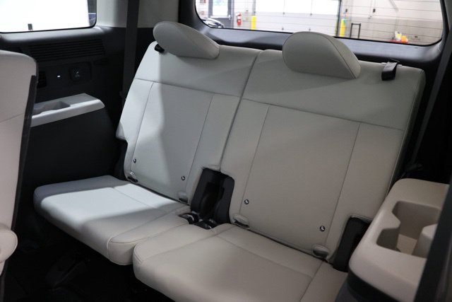Used 2025 Hyundai Santa Fe Calligraphy FWD image 30