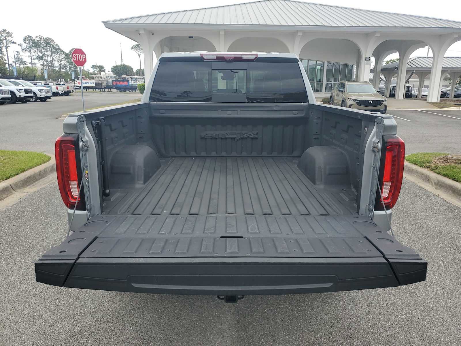 Certified 2024 GMC Sierra 1500 AT4X w/ AT4X AEV Edition AWD/4WD image 5