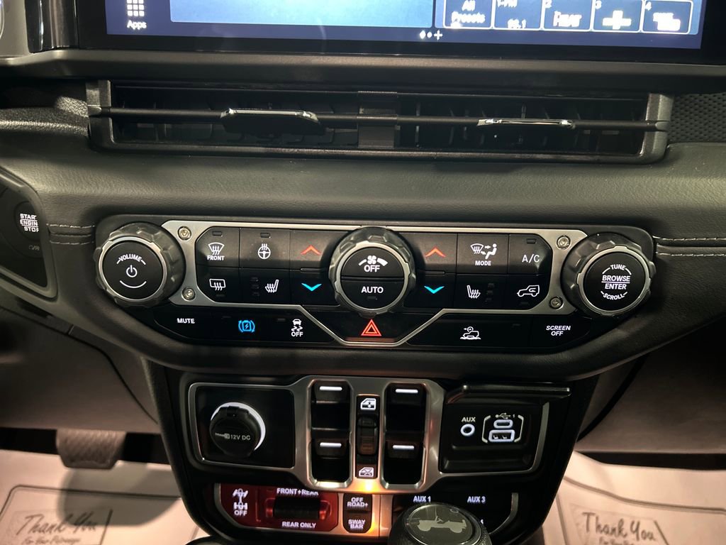 Used 2025 Jeep Wrangler Unlimited Rubicon 4xe w/ Convenience Group image 19