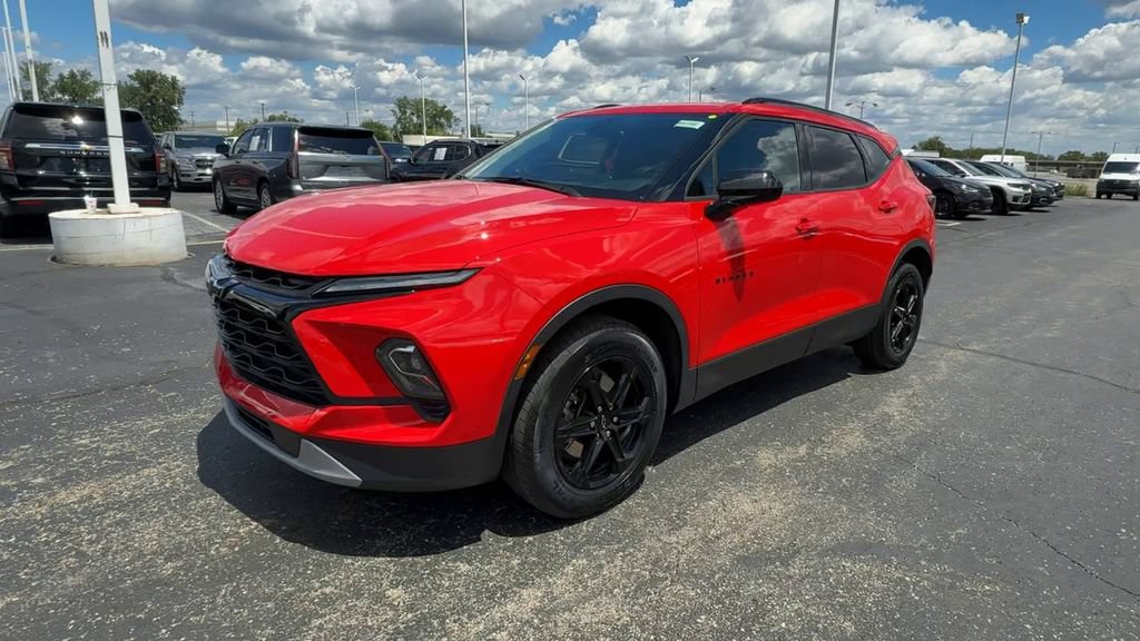 Used 2024 Chevrolet Blazer LT w/ Convenience Package AWD/4WD image 4